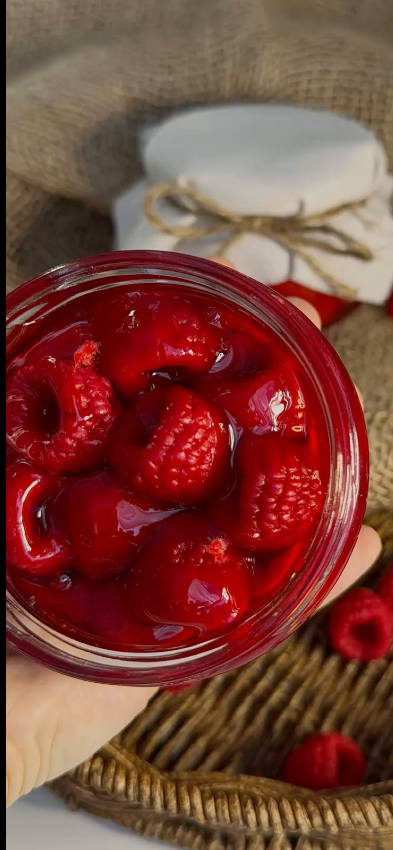 Ahududu Reçel Mum – Cam Kavanozda Dekoratif Tatlı Mum